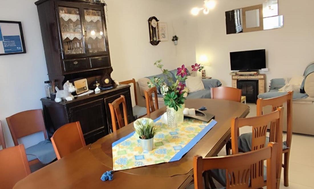 Вілла Casa Pita San Justo de la Vega Екстер'єр фото